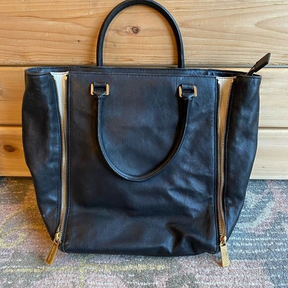 Michael Kors Leather  Purse - Picture 1 of 16